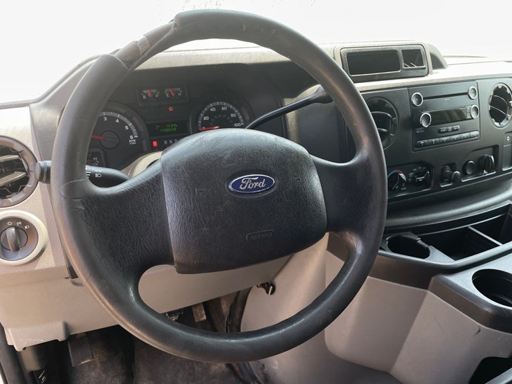 2009-ford-e350-image-53