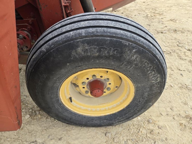 new-holland-499-image-8