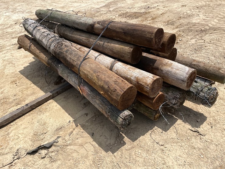 #3617-•-bundle-of-used-round-posts-image-1