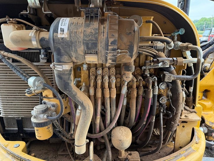 2015-caterpillar-304e2-cr-image-15