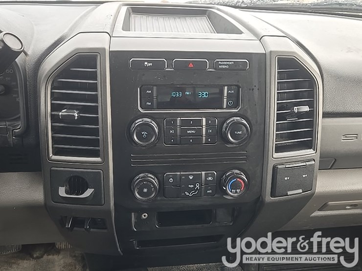 2017-ford-f550-image-40