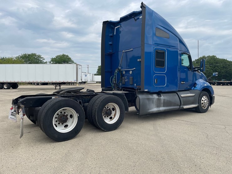 2020-kenworth-t680-image-5