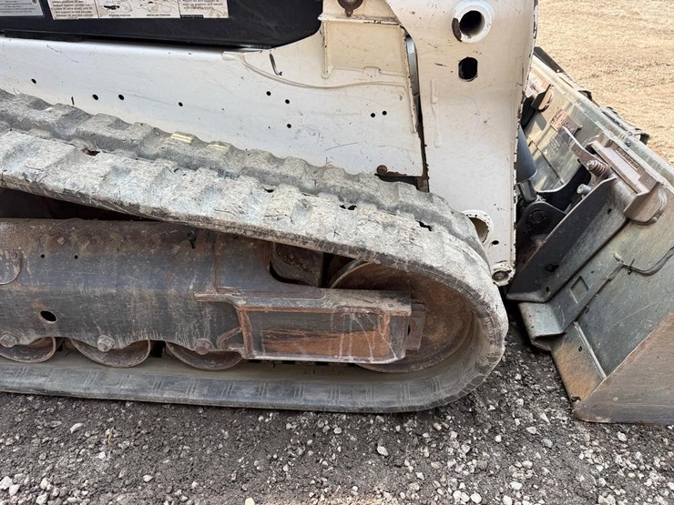 2019-bobcat-t595-image-15