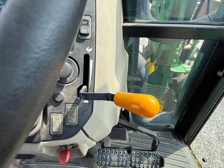 2016-john-deere-5055e-image-24