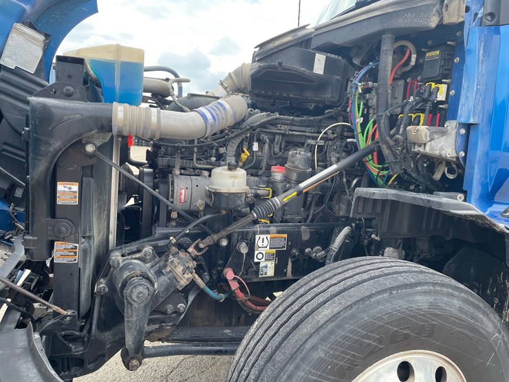 2022-kenworth-t680-image-34