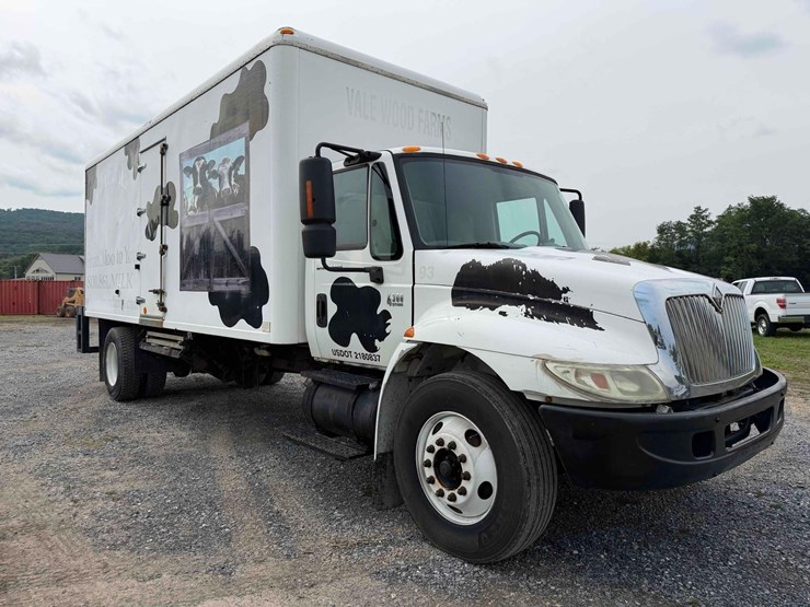 2007-international-durastar-4300-image-3