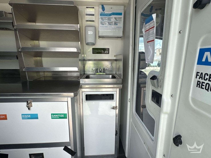2021-mercedes-benz-sprinter-4500-image-25