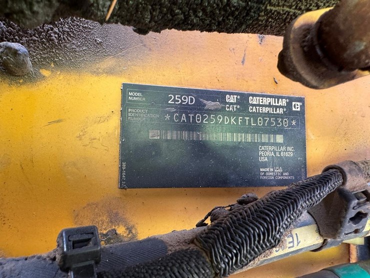 2016-caterpillar-259d-image-32