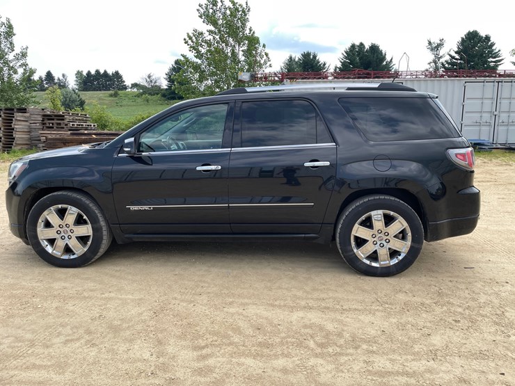 2014-gmc-acadia-denali-image-8