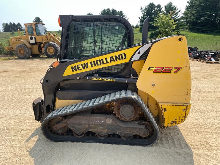 2016-new-holland-c227-image-8