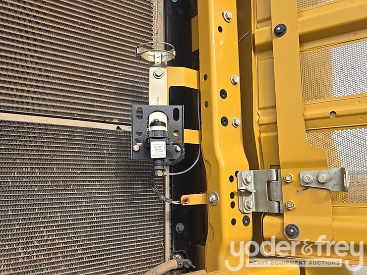 2019-caterpillar-336-image-37