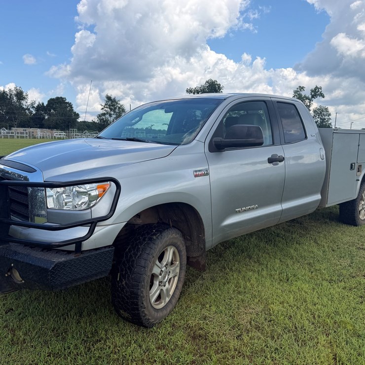 2008 TOYOTA TUNDRA