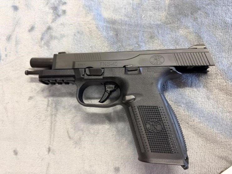 gs---smith-and-wesson-fns-40-image-5