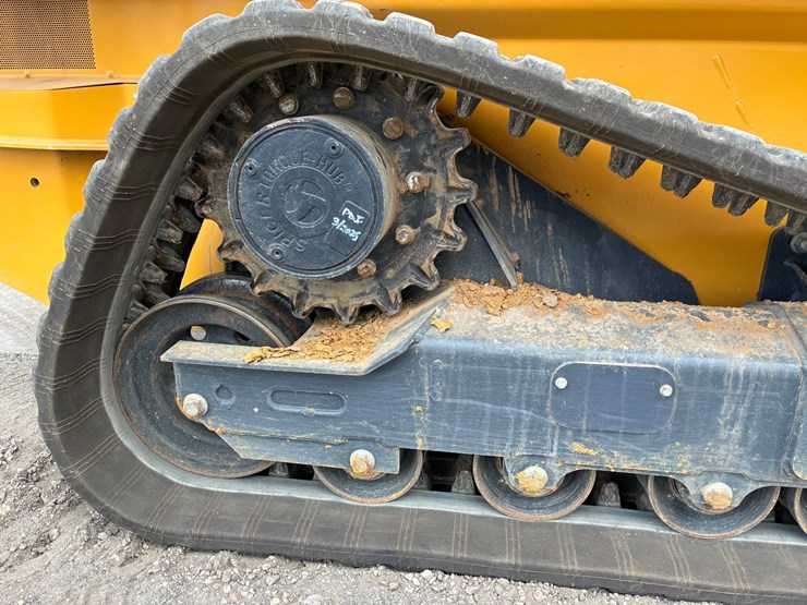 2025-deere-325g-image-6
