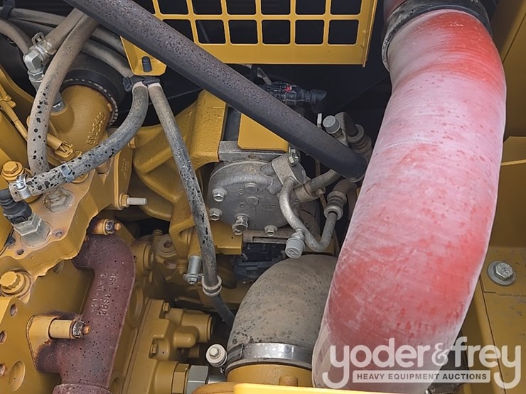 2019-caterpillar-336-image-56