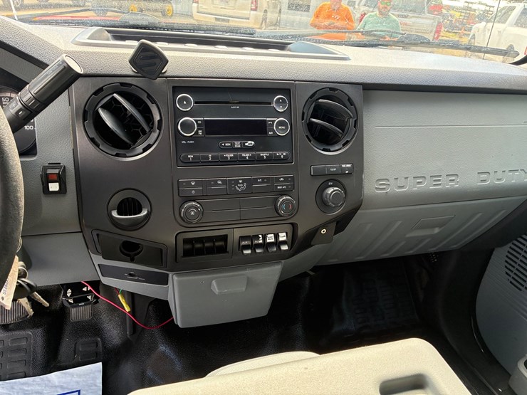 2015-ford-f550-image-9