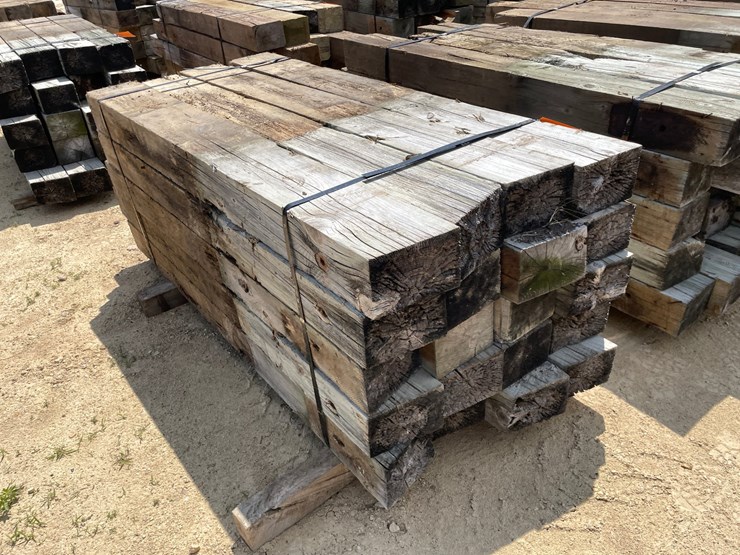 #3601-•-bundle-of-used-guard-rail-posts-image-1