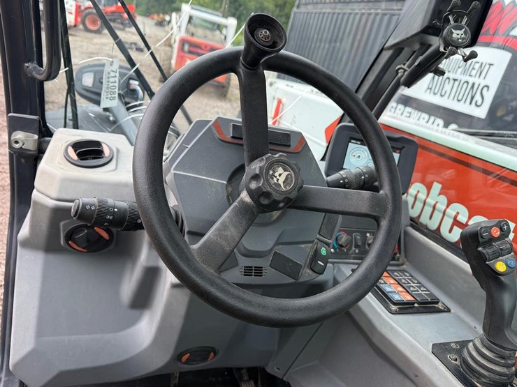 2022-bobcat-tl619-image-17