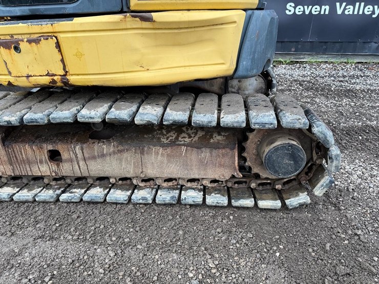 2005-komatsu-pc50mr-2-image-17