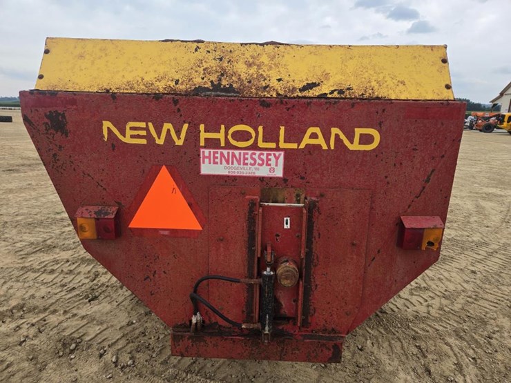 new-holland-3110-image-8