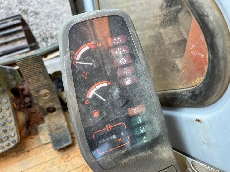 hitachi-ex200-image-19