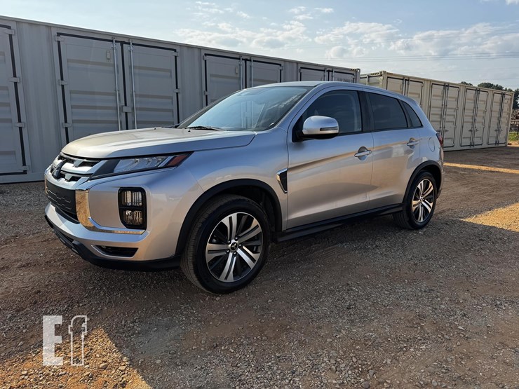 2021-mitsubishi-outlander-image-1