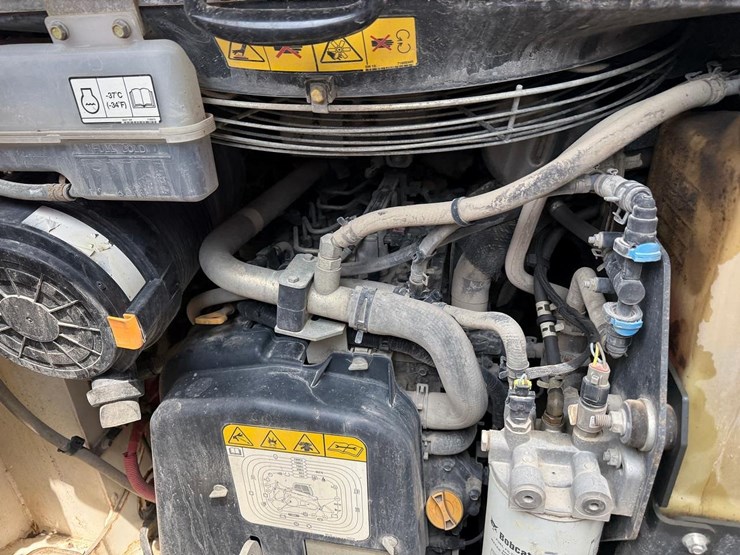 2020-bobcat-t76-image-15