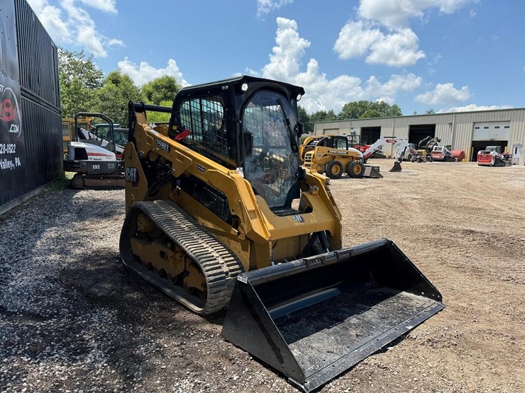 2023-caterpillar-259d3-image-6
