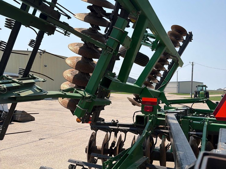john-deere-637-image-37