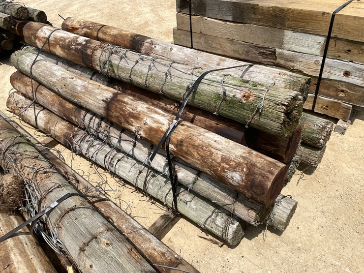 #3613-•-bundle-of-used-round-posts-image-1