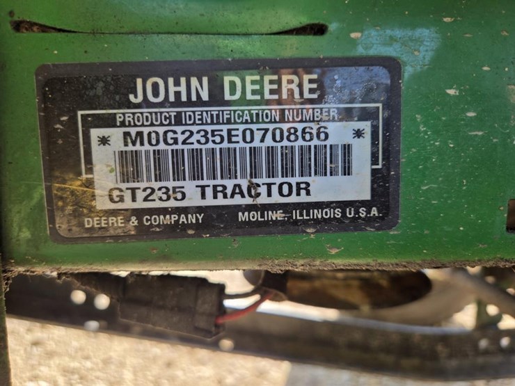 john-deere-gt235-image-6