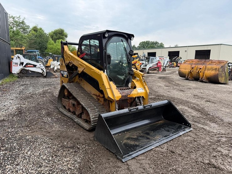 2019-caterpillar-259d-image-6