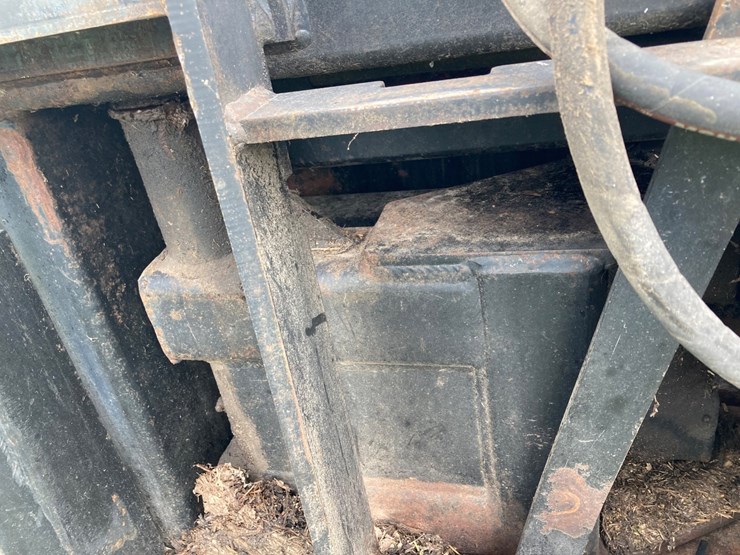 grouser-4200-image-12