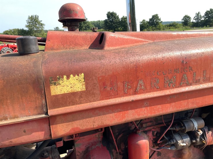 #300-•-1951-farmall-m-tractor-image-22