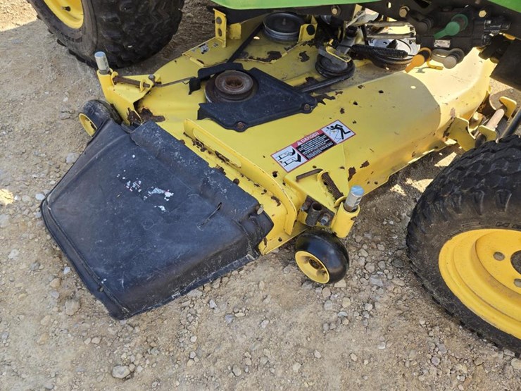 john-deere-x585-image-11