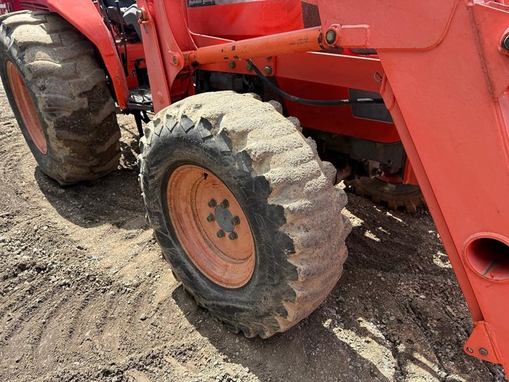 kubota-m5700-image-11