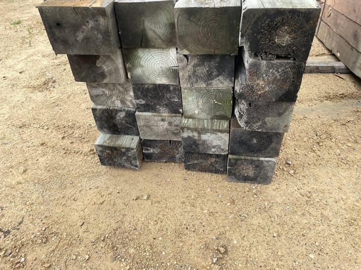#3629-•-bundle-of-used-guard-rail-posts-image-9