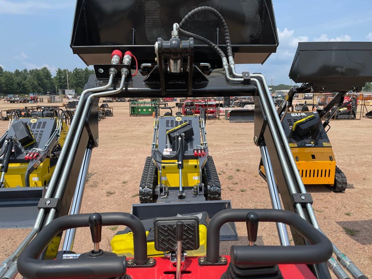 #5596-•-mms-sl-323tz-mini-skid-steer-loader-(mosinee,-wi)-image-9
