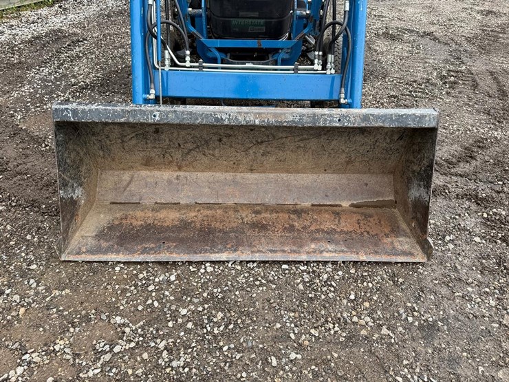 new-holland-tc25d-image-9