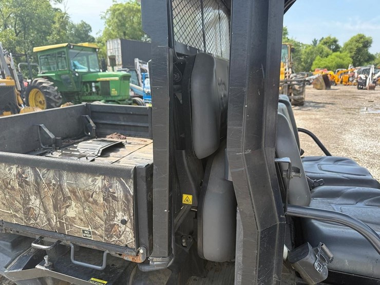 2023-kubota-rtvx1140-image-11