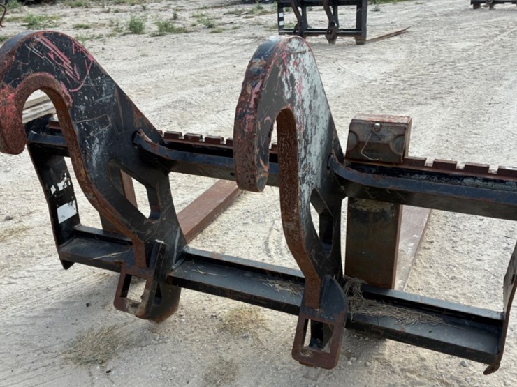 fork-attachment-for-loader-image-2