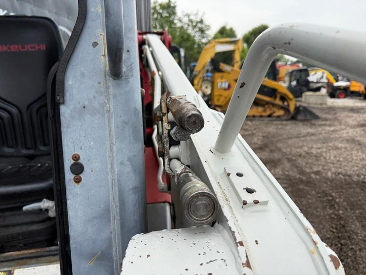takeuchi-tl130-image-12