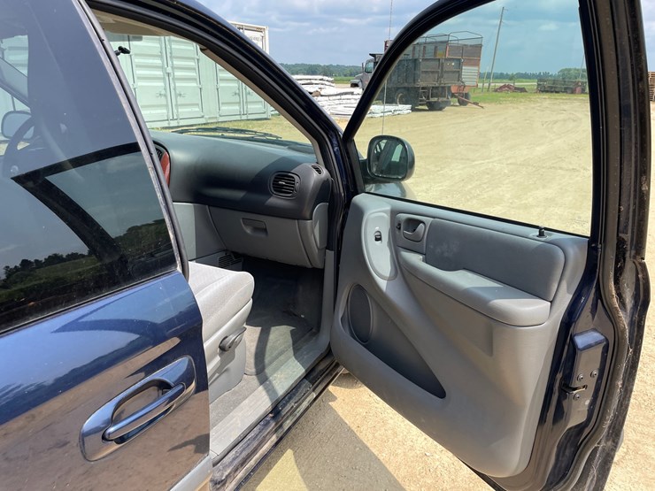 2006-chrysler-town-&-country-image-27