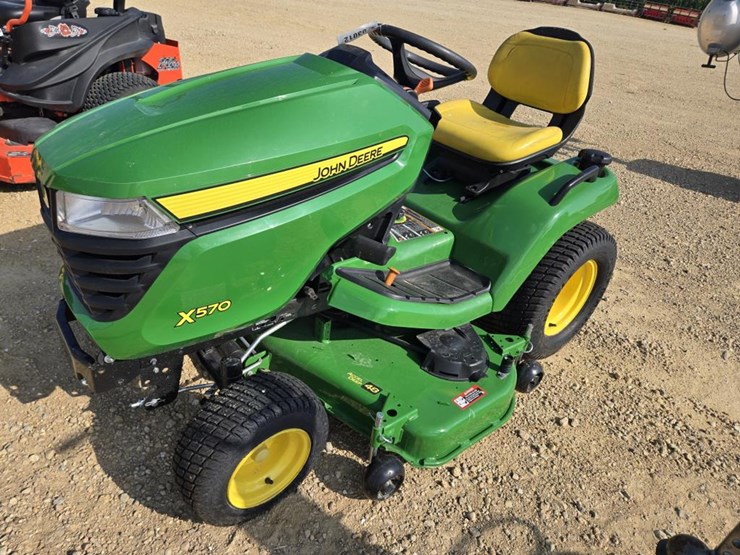 john-deere-x570-image-1