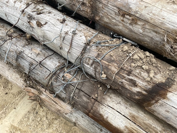 #3618-•-bundle-of-used-round-posts-image-10