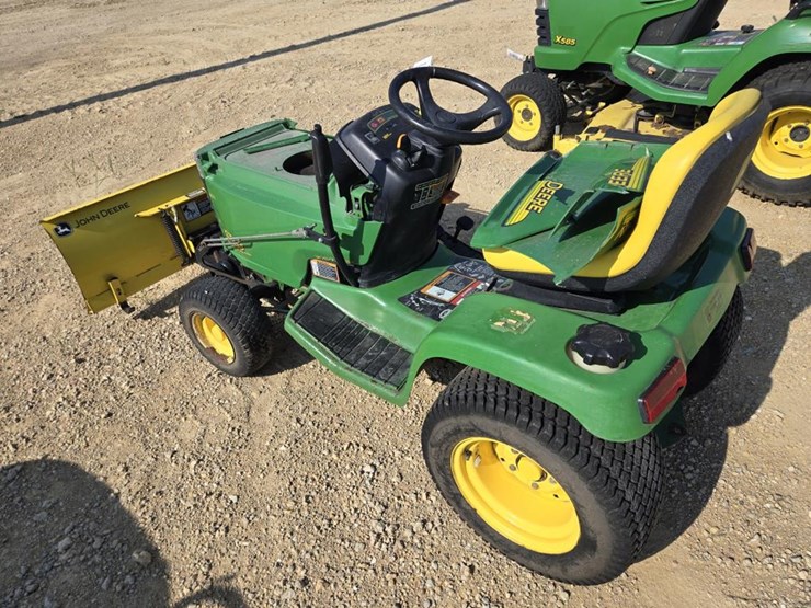 john-deere-gt235-image-14