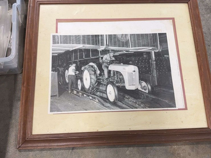 ford-tractor-image-3