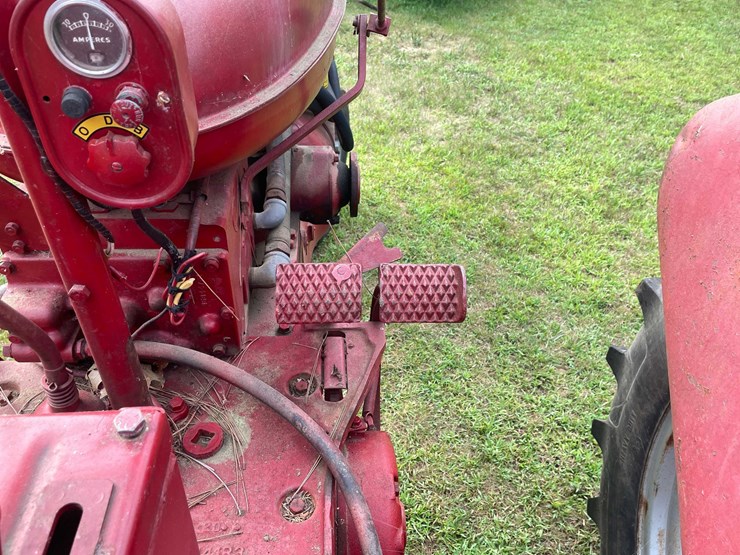 #5700-•-1947-mccormick-farmall-international-harvester-image-17