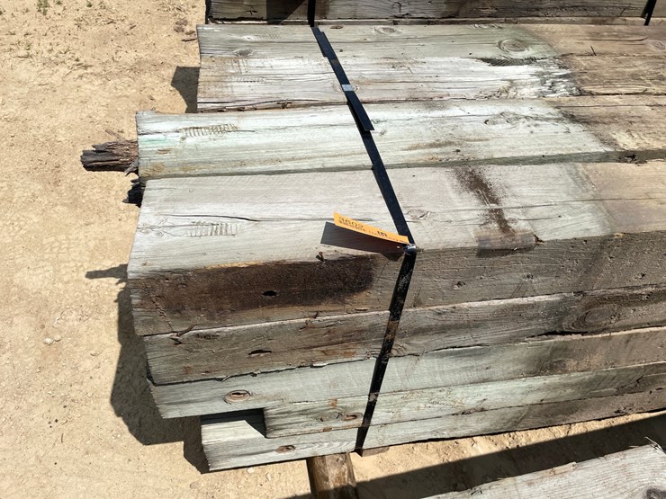 #3602-•-bundle-of-used-guard-rail-posts-image-9