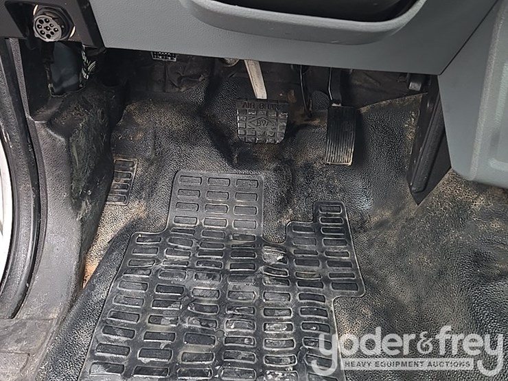 2019-ford-f750-image-58